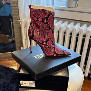Winnie Harlow Steve MaddenPink Snake Print Women's Boots